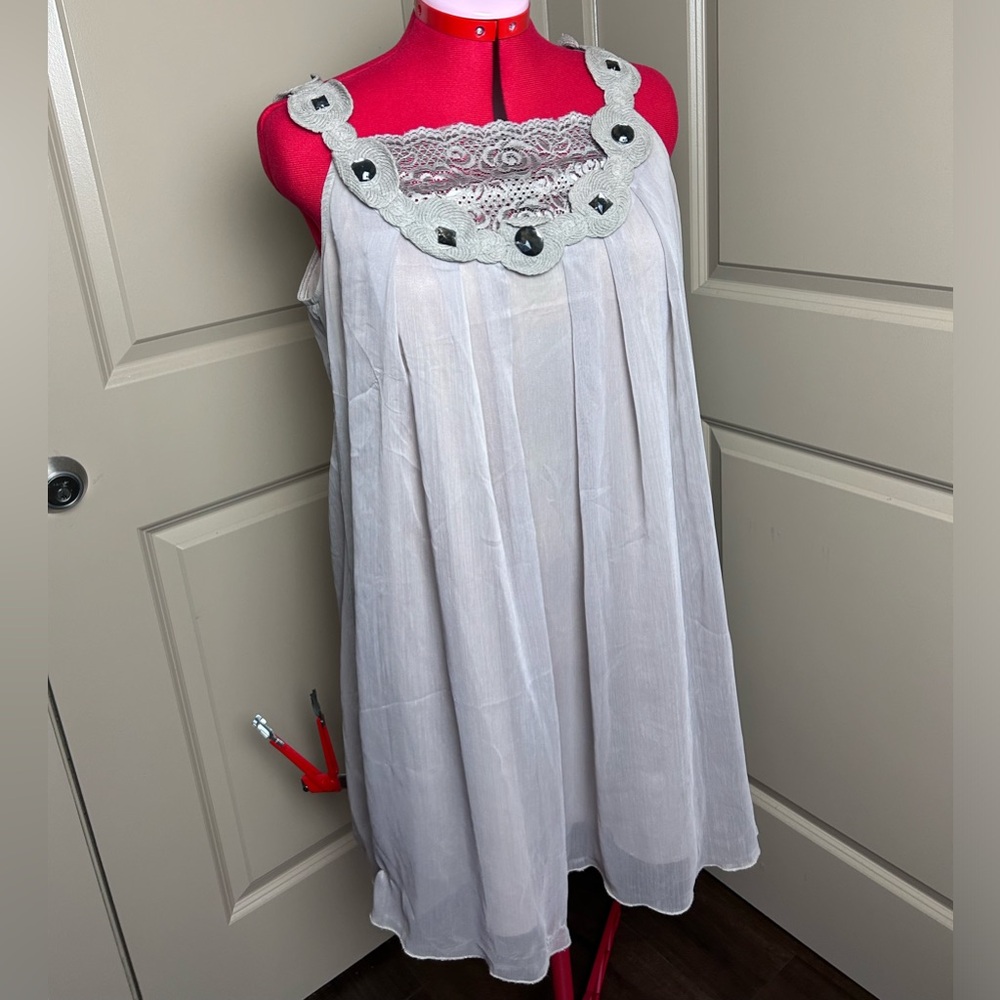 Vintage London, Flowy gray tank dress
